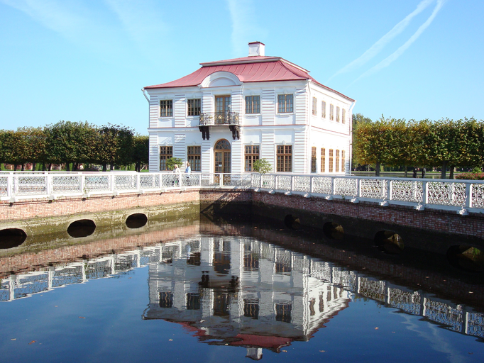 Дворец «Марли»)